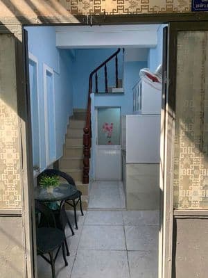 Nhà sát mặt tiền Đặng Thúc Vịnh dt 3x5m 2 lầu