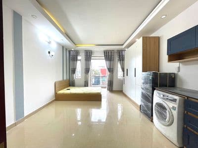Cho thuê Studio ban công siêu rộng,Full nội thất, Gần đại học IUH, VLU