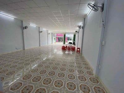 Cho thuê mb kinh doanh ngang 7m gần đỗ xuân hợp