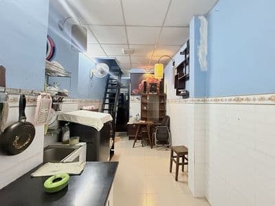 Mặt tiền kinh doanh q4- 2 tầng- 20m2- chỉ 2 tỷ nhỉnh