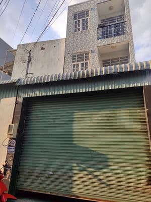 Cho thuê nhà Linh Xuân, Thủ Đức, 3 tầng, 4PN, 100m², giá 7,5 triệu