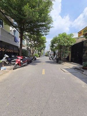 Bán khuôn đất tặng nhà C4 trục 10m ĐS P5, DT 4x19m, cn76m2, 9.5 tỷTL