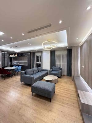 Chính chủ cho thuê căn lô góc vườn đào 126m² – 3pn - xách vali ở luôn.