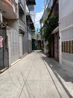 Bán nhà cũ 2 tầng phạm văn hai tân bình