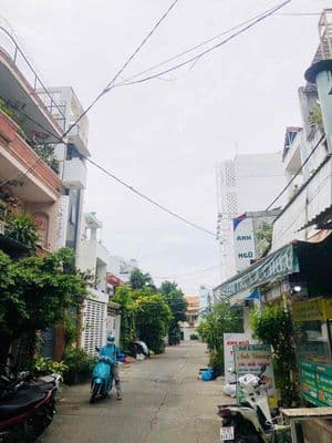 2,35 tỷ có nhà 2 tầng – ngay đh tài chính marketing, q7