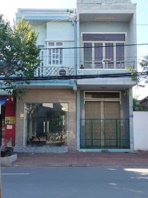 nhà thuê mặt tiền Tôn Đức Thắng sẵn nội thất cơ bản 1 trệt 1 lầu