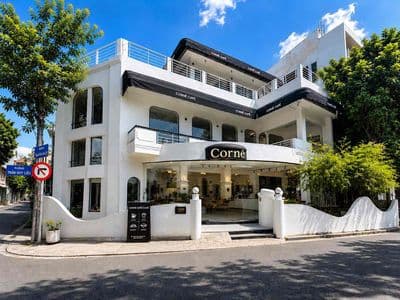 Cho thuê biệt thự góc 2mt nguyễn đình chính pn - ngang 20m - 65 triệ