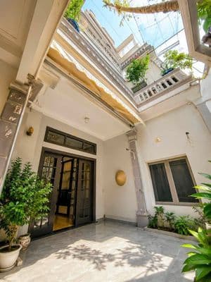 Bán nhà Lạc Long Quân, Tây Hồ, nở hậu, 15 tỷ