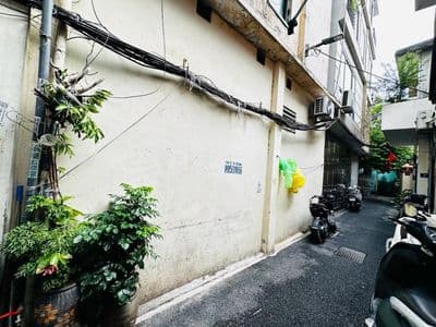 Bán nhà Lạc Long Quân, Tây Hồ - 80m2, mặt tiền 10m