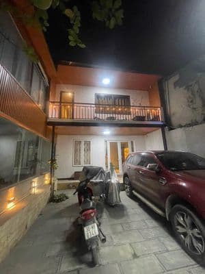 Cho thuê nhà nguyên căn Âu Cơ, 70m2, 2 tầng, có sân ô tô