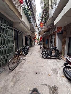 Bán nhà 5 tầng 3 ngủ Sát Lò đúc