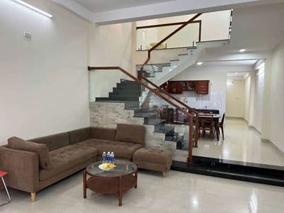 Cho thuê nhà 2 tầng hòa xuân – đường hoàng hiệp 2pn 2wc phòng khách