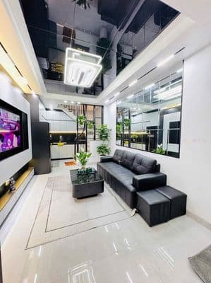 Nhà 5 tầng Đống Đa, ô tô đỗ cửa, 3 ngủ khép kín