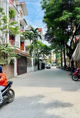 Biệt thự đơn lập kinh doanh văn phòng Nguyễn Văn Lộc, Trung Văn