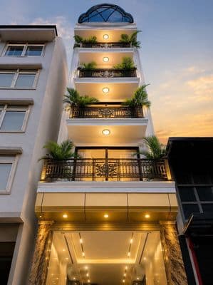 Nhà 7 tầng thang máy mặt đường Giải Phóng, 78m², 20 tỷ