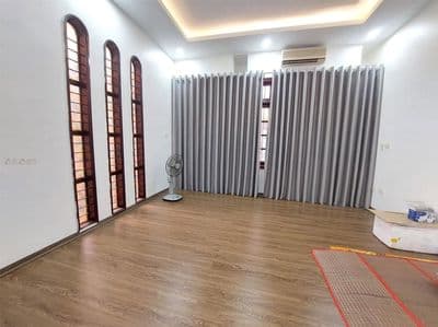 Nhà 46m2 Lô Góc Gia Thụy, 4 Tầng, Cách Ô Tô 10m