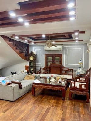Nhà lô góc kinh doanh ô tô Nguyễn Lam, Long Biên, 64m2, 16 tỷ