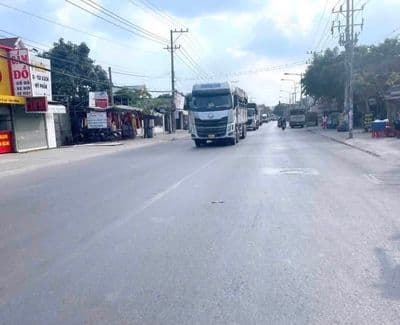 Bán đất mặt tiền DT743, Dĩ An, đối diện TTYT, 23.5 tỷ