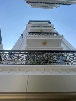 Bán nhà 5 tầng có thang máy Bát Khối, Đông Dư, 32m2