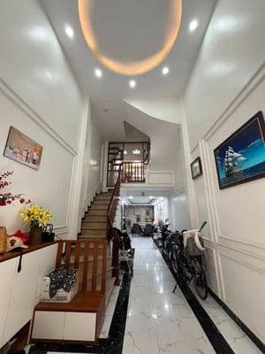 Bán nhà 5 tầng gần CC BLUGEM, hơn 8 tỷ, Thanh Trì