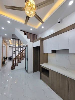 Nhà 4 tầng Đông Mỹ - Nam Phù, hơn 5 tỷ, gần ô tô tránh