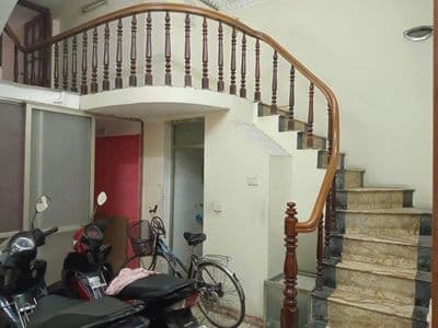 Cho thuê nhà nguyên căn mặt phố Lương Đình Của, Đống Đa, 9 triệu/tháng