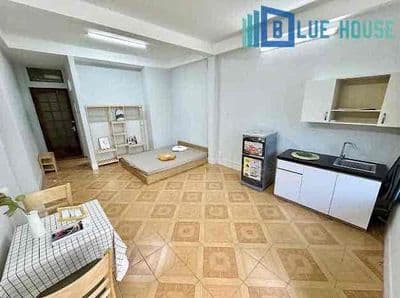 Studio ban công siêu rộng khu bàu cát