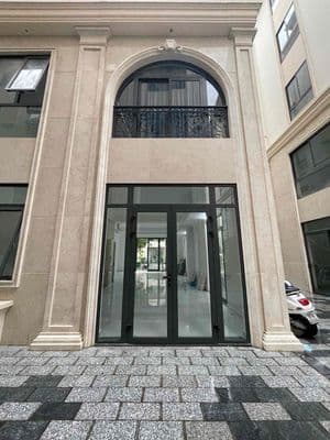 Cho thuê mặt bằng kinh doanh, làm vp khu đô thị VẠN PHÚC CITY