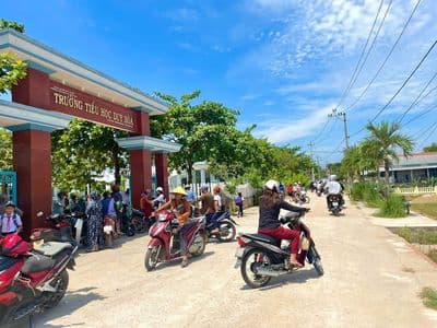 Cặp liền kề trục chính duy hoà nối thẳng đường dt610b