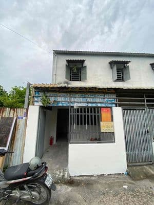 Nhà nguyên căn 1 trệt 1 lầu