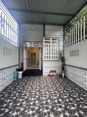 Cho thuê nhà trệt 2pn sẵn nội thất cơ bản kdc diệu hiền giá 6.5tr
