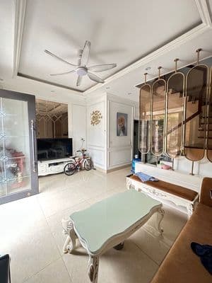 Bán nhà 4,5 tầng Ngõ 18 Cao Xanh, ô tô tận cửa/DT52,24m²/MT6,3m