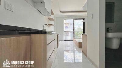 Studio mới khai trương – ban công, cửa sổ, ở 2–3 người ngay ung văn