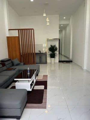 Trung tâm dĩ an – nhà 95m² – sân ô tô 7 chỗ