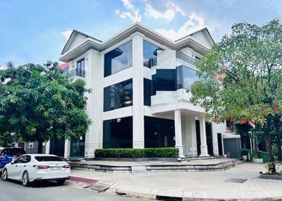 Cho thuê tòa nhà văn phòng trục trần não lương định của quận 2