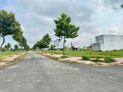 Đất Chính Chủ cần bán lô gốc 100m2 sổ sẵn tại Thủ Thừa Long An