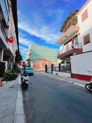Đất 2 mặt tiền oto trung tâm hải châu giá tổt