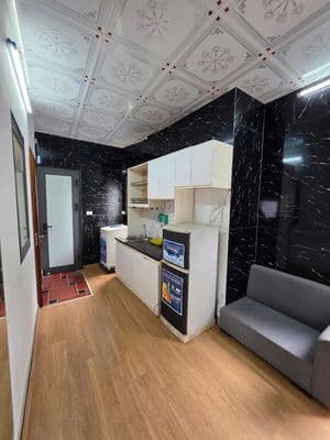 Căn hộ chung cư 01 khách 02 ngủ, full đồ gồm: Điều hòa, nóng lạnh, bếp