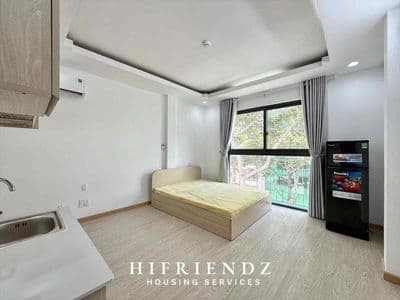 Studio thang máy full nt - hầm để xe có bảo vệ - gần đh y dược, sp