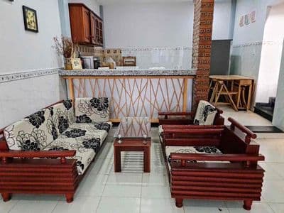 NHÀ 985/Âu Cơ.DT:4.2m X 12m 1lầu 2PN 2WC Full NỘI THẤT