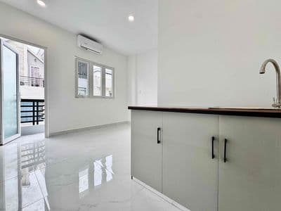 Khai trương studio ban công mới xây thoáng mát đường lớn an ninh cao