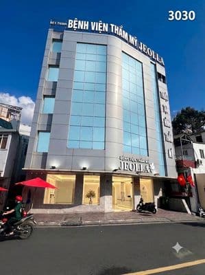 Tòa nhà view sông 5 tầng, hoàng sa quận 3- ngang mặt tiền 10m