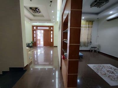 cho thuê biệt thự đối diện công viên 6pn 10*20m hai lầu
