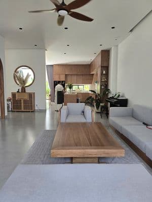 Cho thuê nhà biệt thự 3 tầng đường núi thành,hải châu