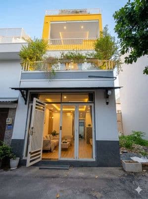 Nhà 3 tầng 200m2 giá rẻ