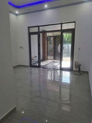 1ti150 triệu ở ngay chợ cây me nhà c4 gác đúc bà điểm - hóc môn