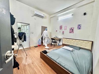 Studio tách bếp cửa sổ trời - full nội thất