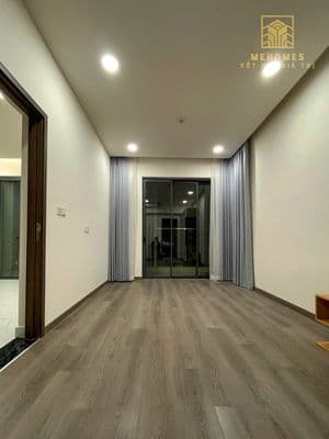 Cho thuê 2pn diamond centery, nhà trống ở liền, tặng kèm ô xe ô tô