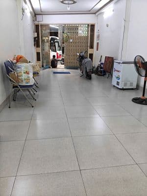 Mặt bằng 4-15m,trống suốt,khu sầm uất đường Trần Hưng Đạo,p1 .Q. 5