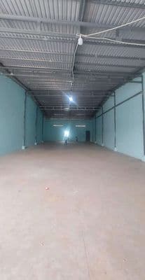 Cho thuê kho,xưởng 300m² giá chỉ 20tr/t, đ xe lớn ngay lê trọng tấn